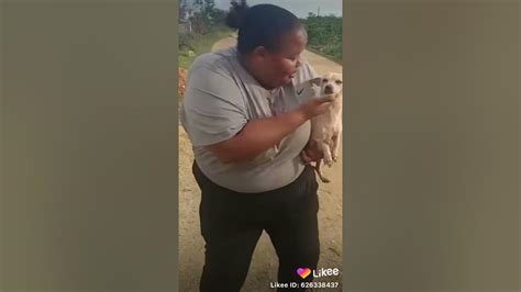 Puta caliente ya no aguanta más y coge con su perro